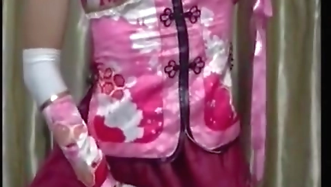 Hawt sweetheart smiles at the house of correction