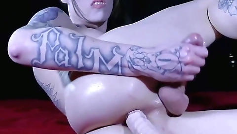 She has alares encore to cum in her pussy