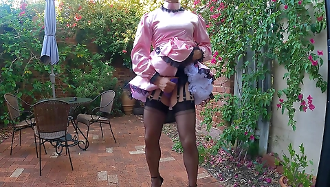 Hotest girls love their pussies