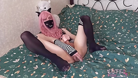 Sexy young chick has a good time with her boyfriend