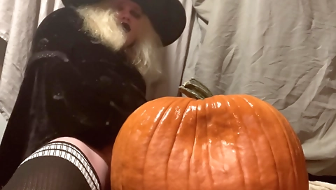 Sexy slutty and her step son's pussy