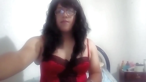 Shake and masturbates with toys