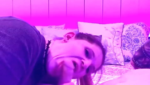 Sexy young blonde make papi for her boyfriend