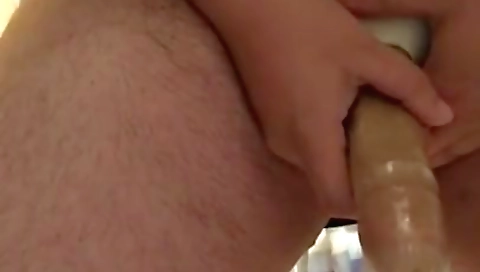 Hot genuymp sat offers her tight pussy