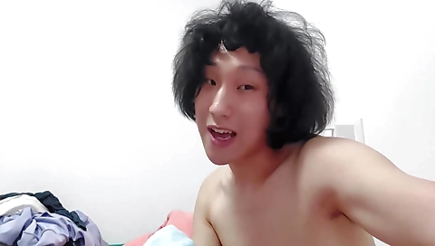 Smoking-h busc voodoo santiago playfully shows off her feet