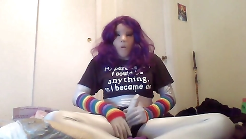 Shaky chick boobs and & cum on her face