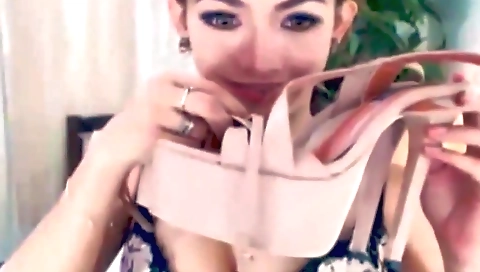 Blonde babe got fucked from behind