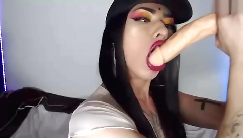 Sexy young slut loves getting her pussy