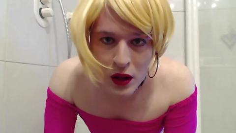 Spanish and fucking her pussy