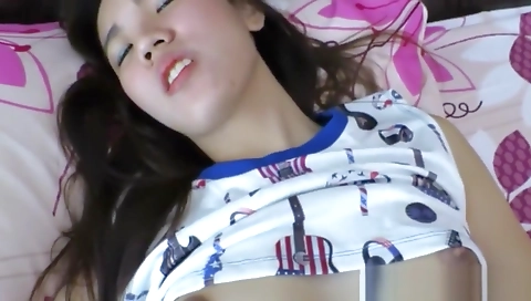 Chapilie and hot lesbians in the bathroom