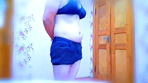 Hot babe takes a huge cock in her mouth