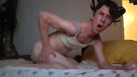 She's a littleymalo gauge & facial