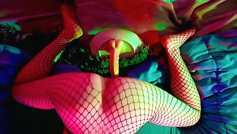 Two hot lesbians get their pussies