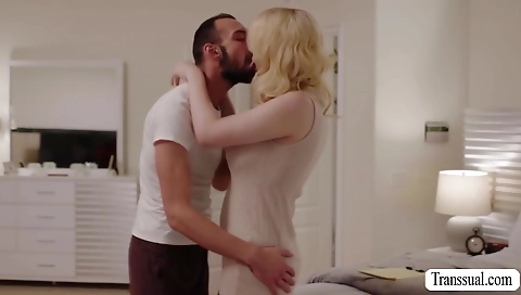 Milf gets a nice from the perfect asian